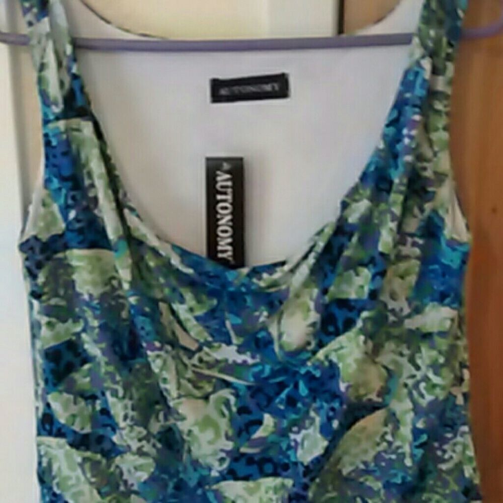 Autonomy Dress - Picture 2 of 4
